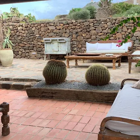 Holiday home Dammuso Oriente