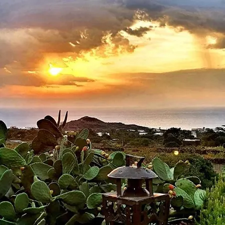 Dammuso Oriente Pantelleria