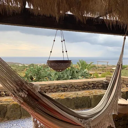 Dammuso Oriente * Pantelleria