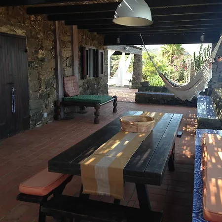 Dammuso Oriente Holiday home *