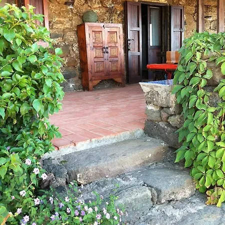 Dammuso Oriente Holiday home Pantelleria